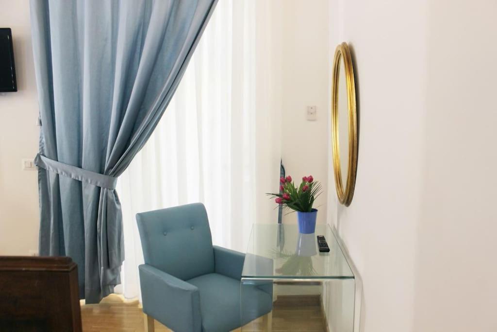Апартаменты Easy Napoli Duomo Экстерьер фото