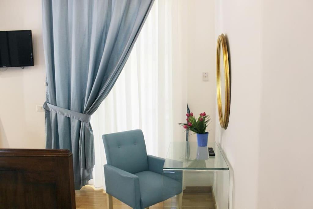 Апартаменты Easy Napoli Duomo Экстерьер фото